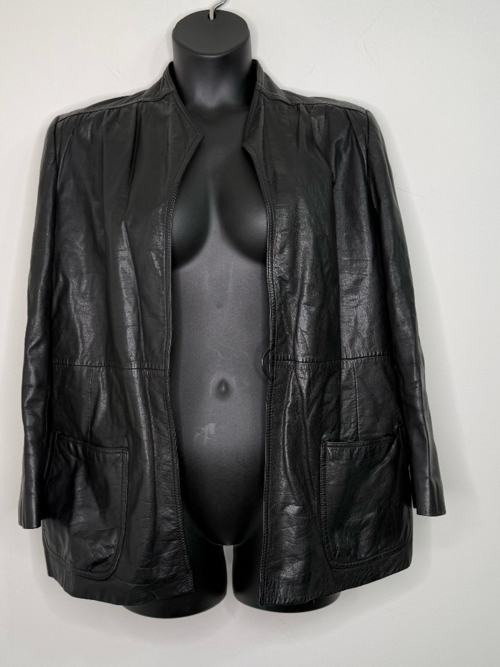 CASUAL CORNER LEATHER JACKET SIZE